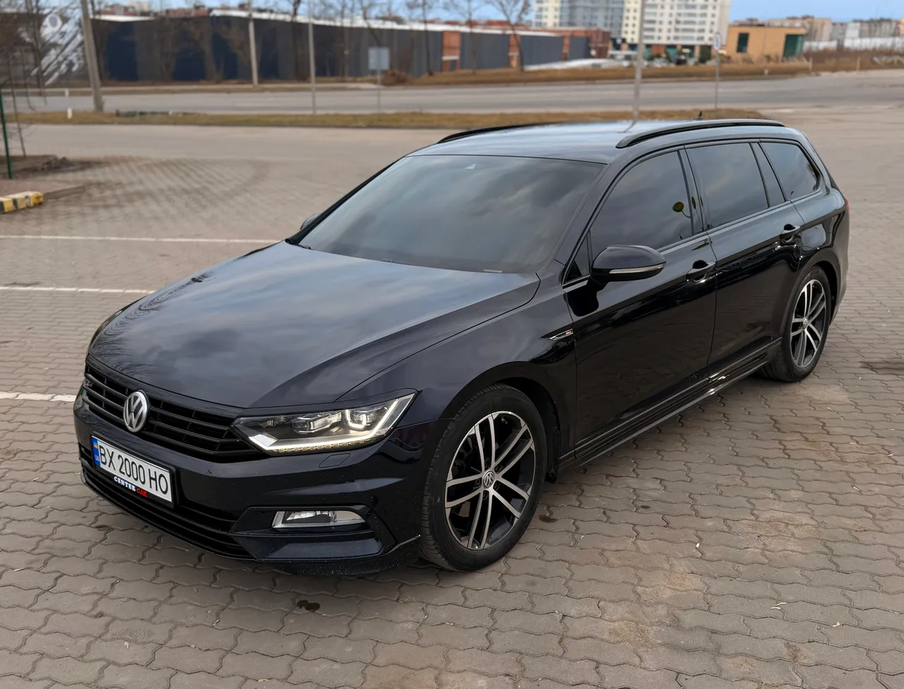 Volkswagen Passat - фото 1