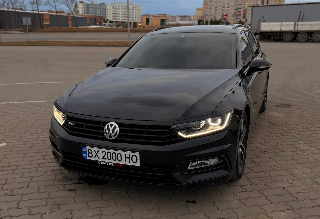 Volkswagen Passat - фото 2