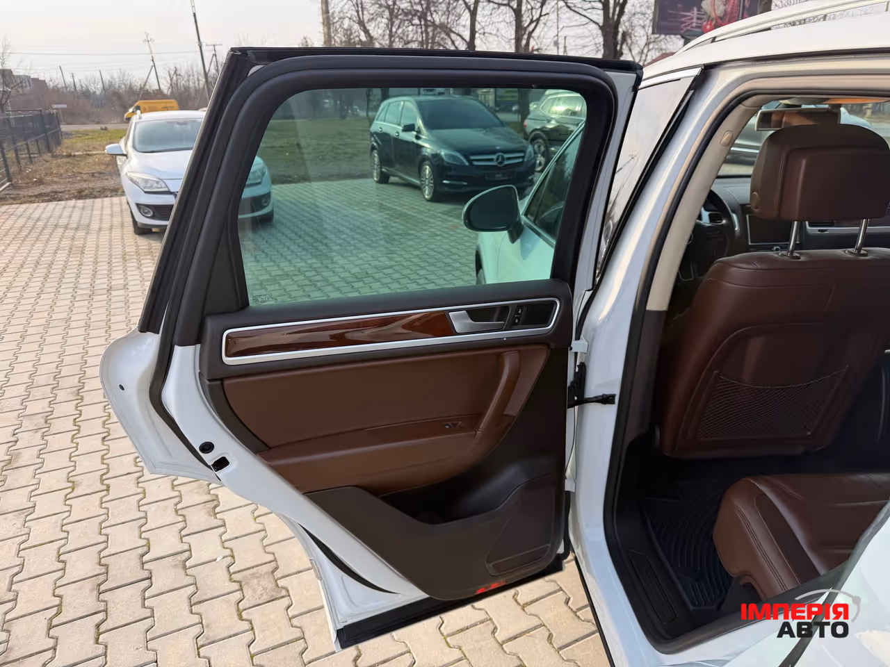 Volkswagen Touareg - фото 18