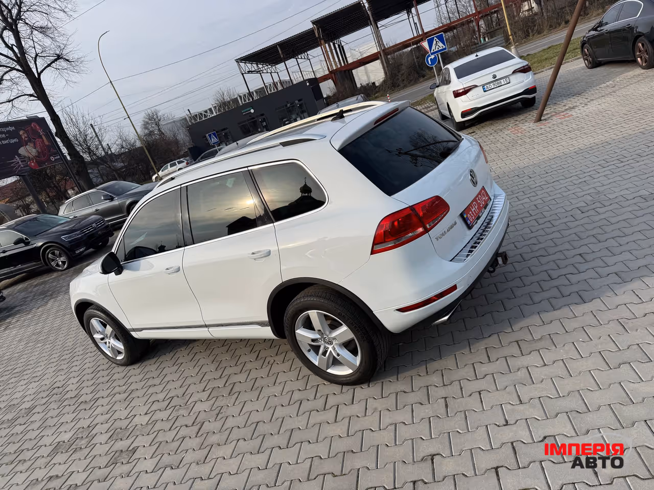 Volkswagen Touareg - фото 7