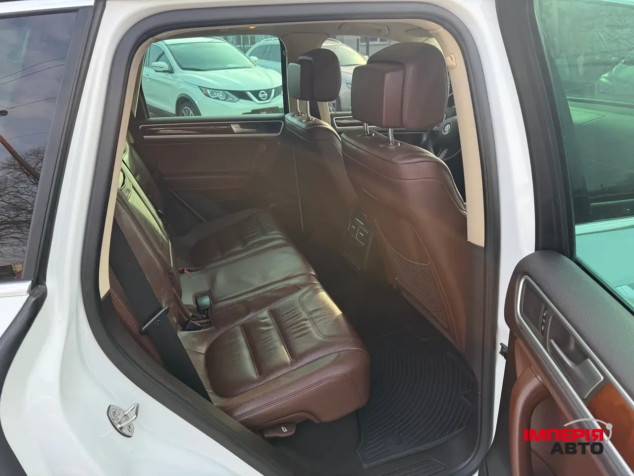 Volkswagen Touareg - фото 15