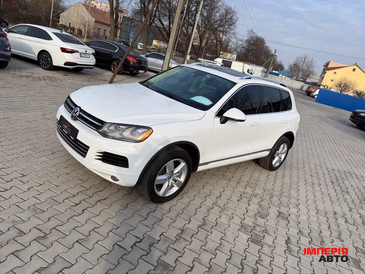 Volkswagen Touareg - фото 5