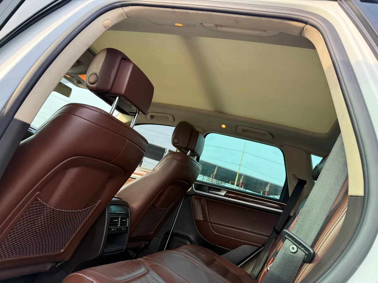 Volkswagen Touareg - фото 12