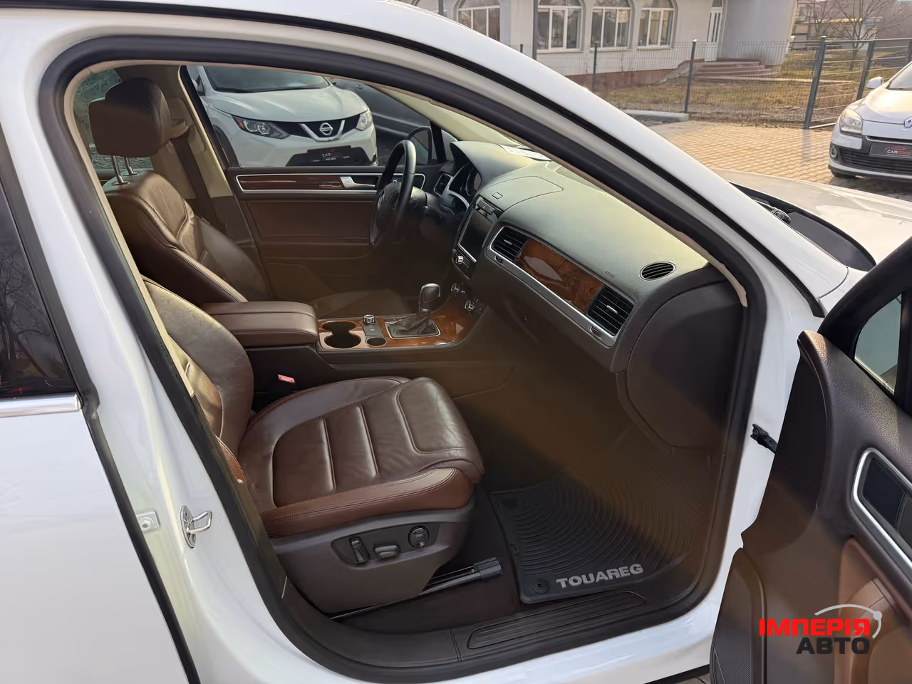 Volkswagen Touareg - фото 26
