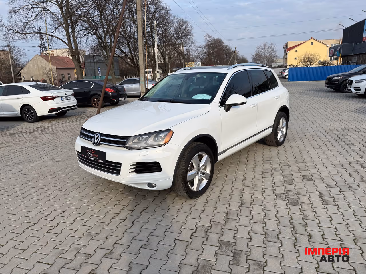 Volkswagen Touareg - фото 4