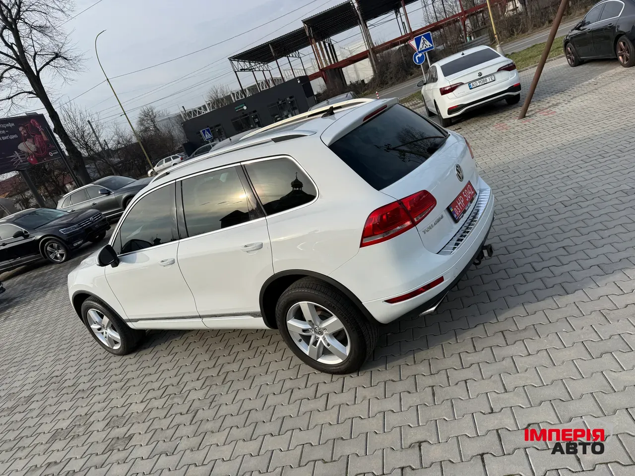 Volkswagen Touareg - фото 4