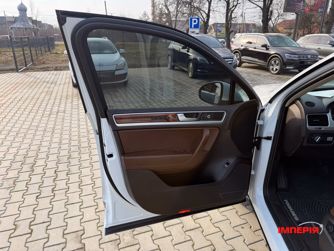 Volkswagen Touareg - фото 16