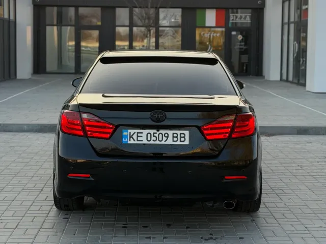 Toyota Camry - фото 4
