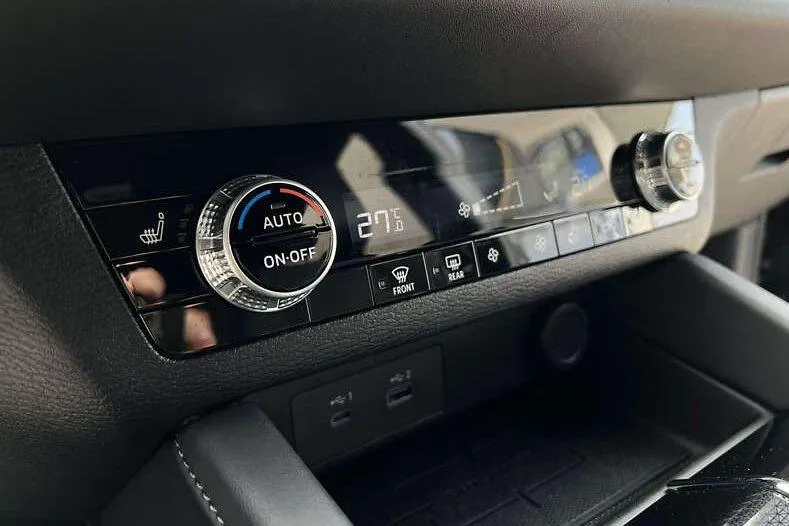 Mitsubishi Outlander - фото 9