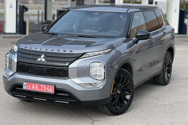 Mitsubishi Outlander - фото 2