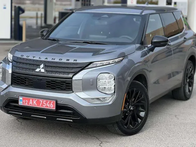 Mitsubishi Outlander - фото 2