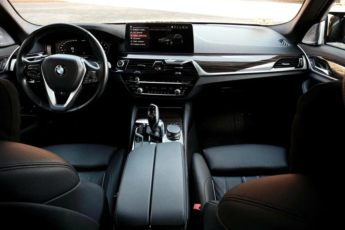 BMW 5 серії - фото 8