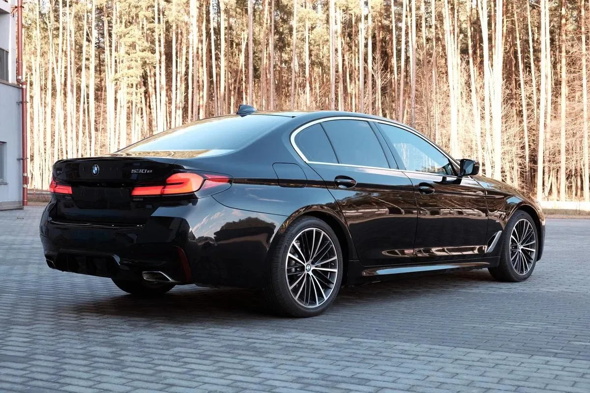 BMW 5 серії - фото 5