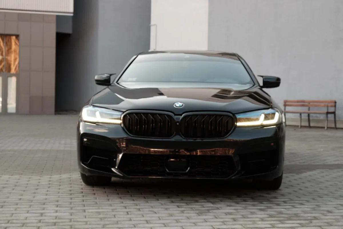 BMW 5 серії - фото 2