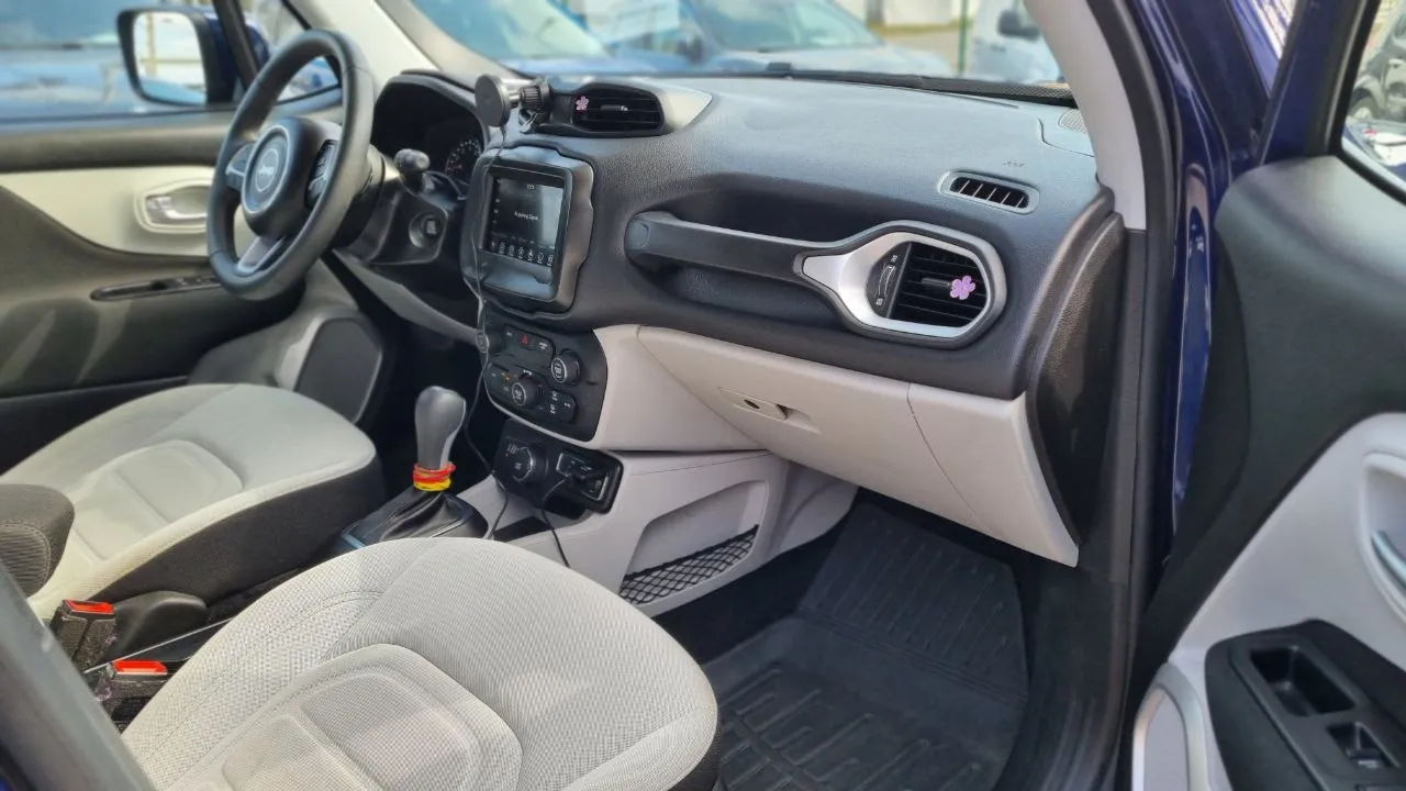 Jeep Renegade - фото 10