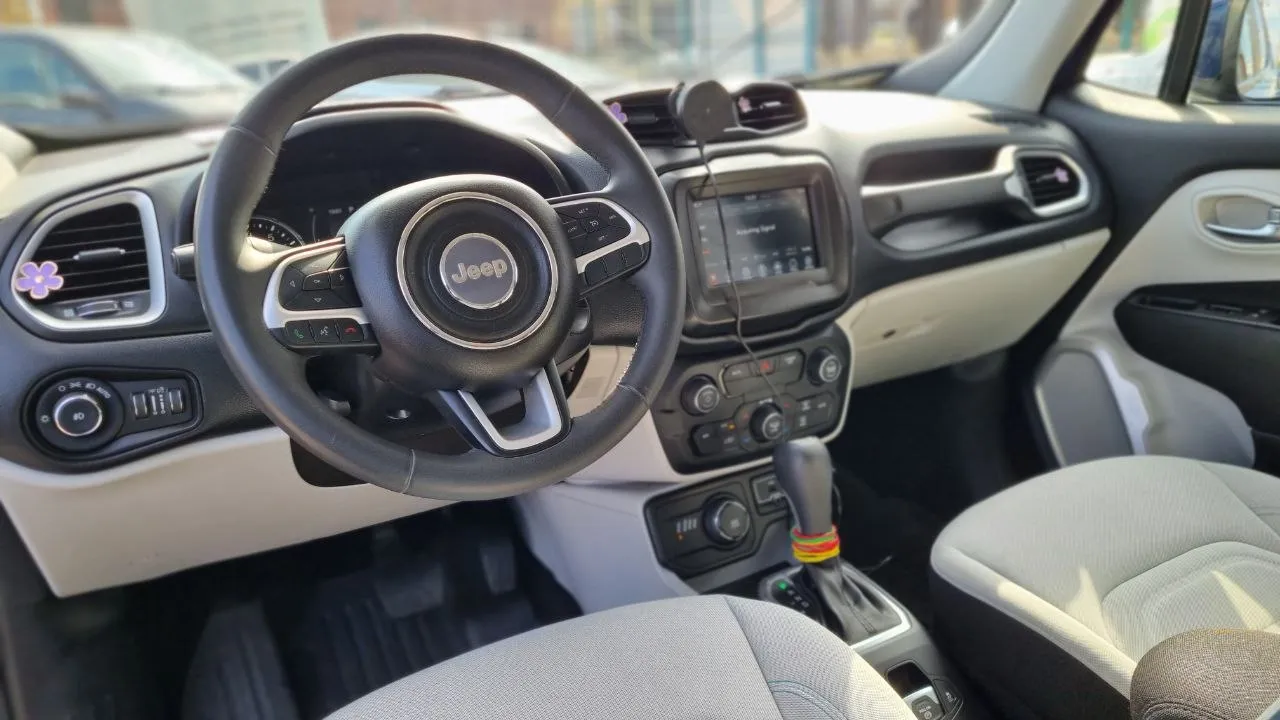 Jeep Renegade - фото 6