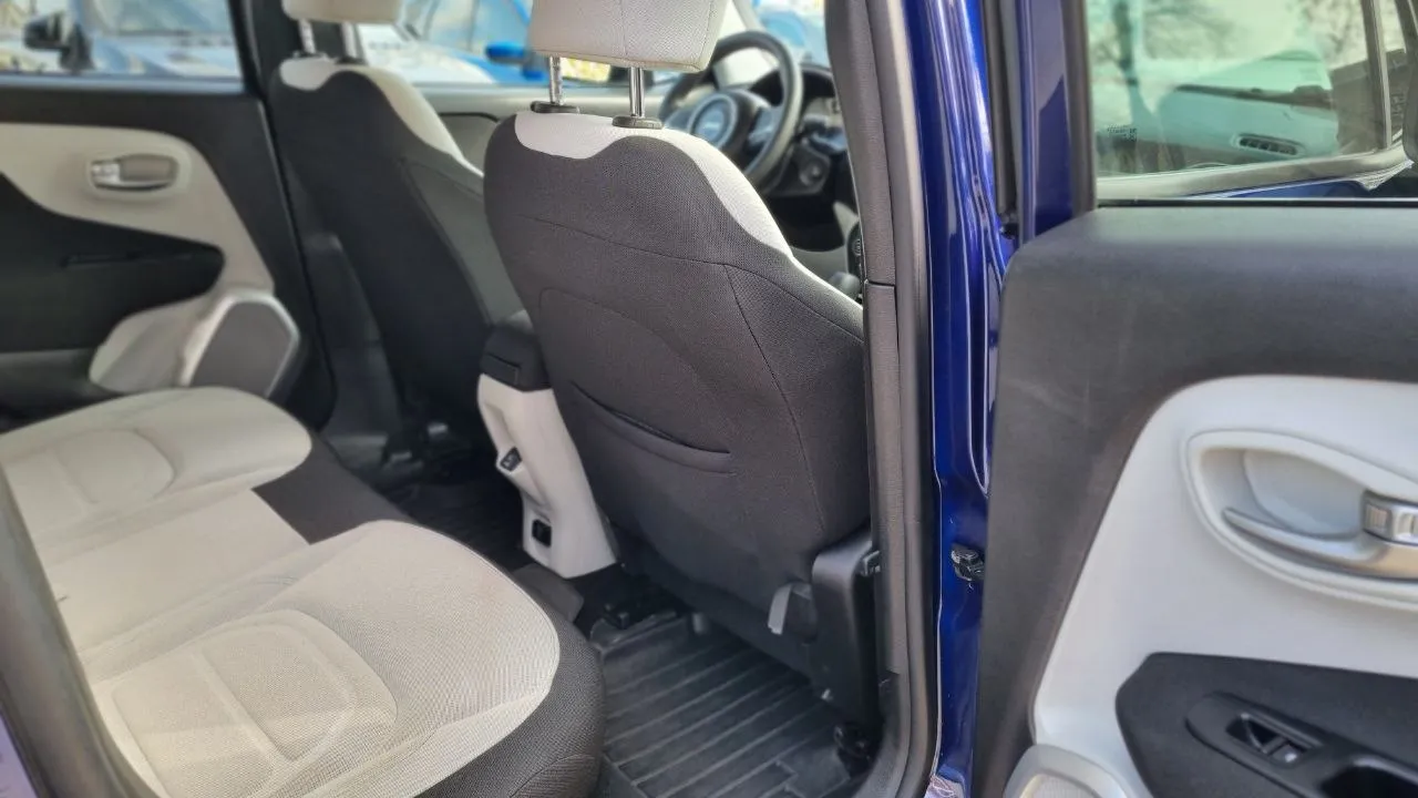 Jeep Renegade - фото 11