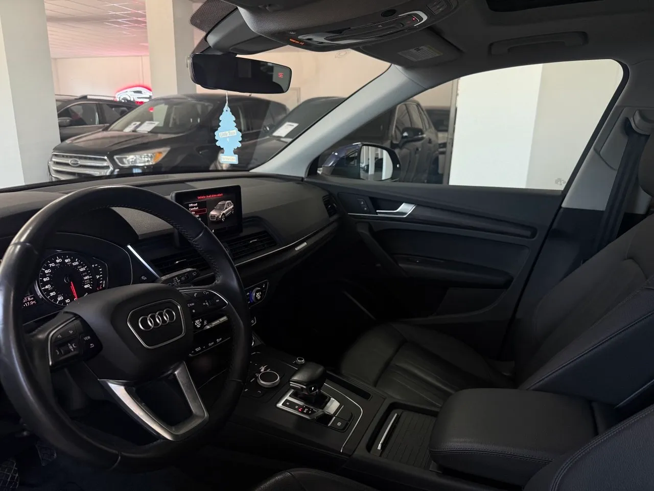 Audi Q5 - фото 6