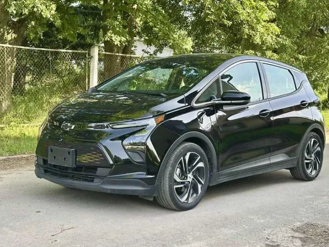 Chevrolet Bolt - фото 1