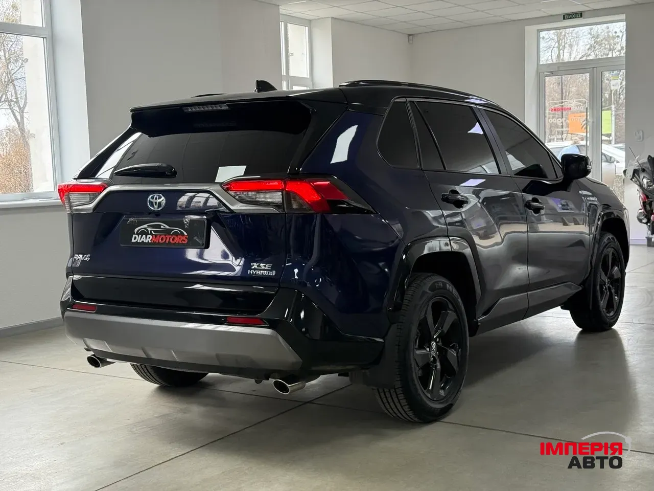 Toyota RAV4 - фото 2