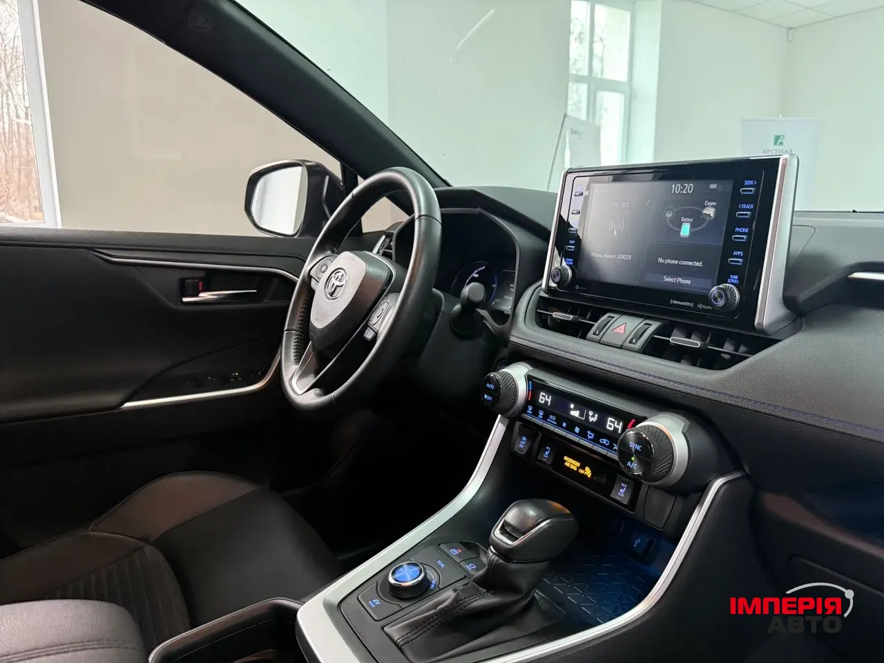 Toyota RAV4 - фото 9