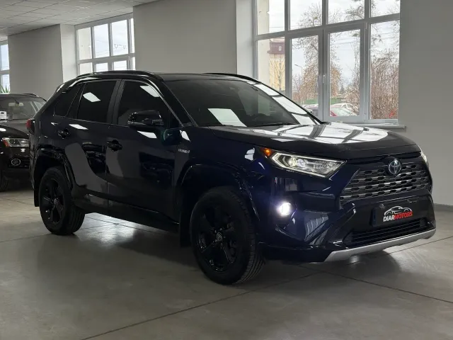 Toyota RAV4 - фото 3