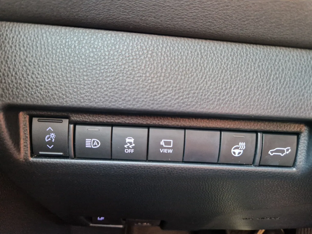 Toyota Venza - фото 18