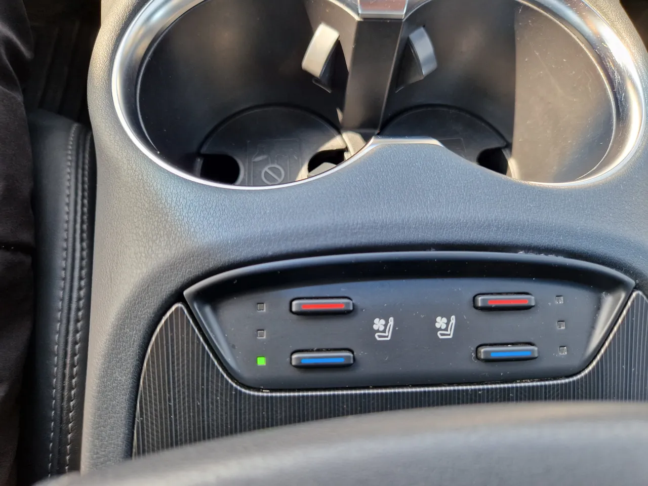 Toyota Venza - фото 25