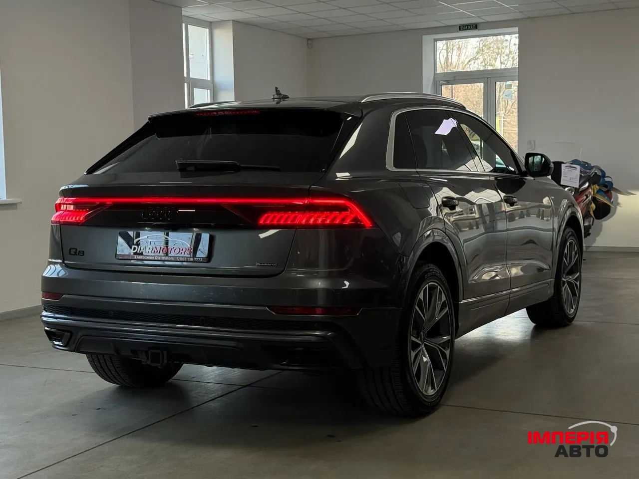 Audi Q8 - фото 3