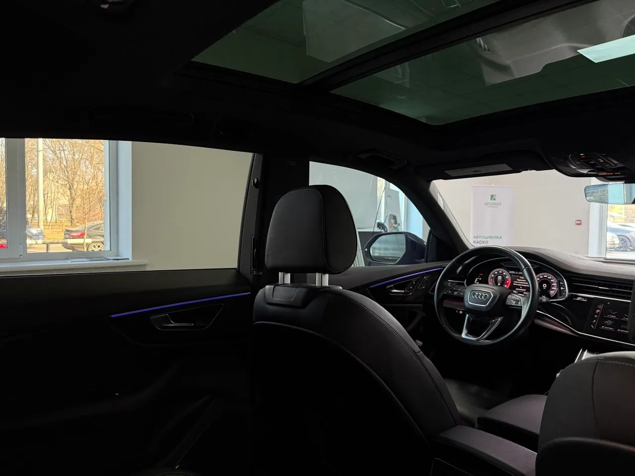 Audi Q8 - фото 11