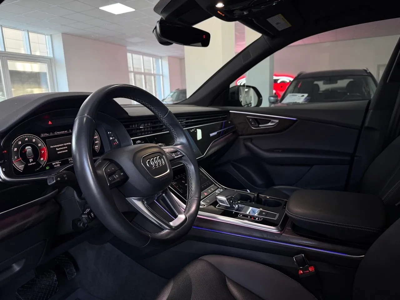 Audi Q8 - фото 7