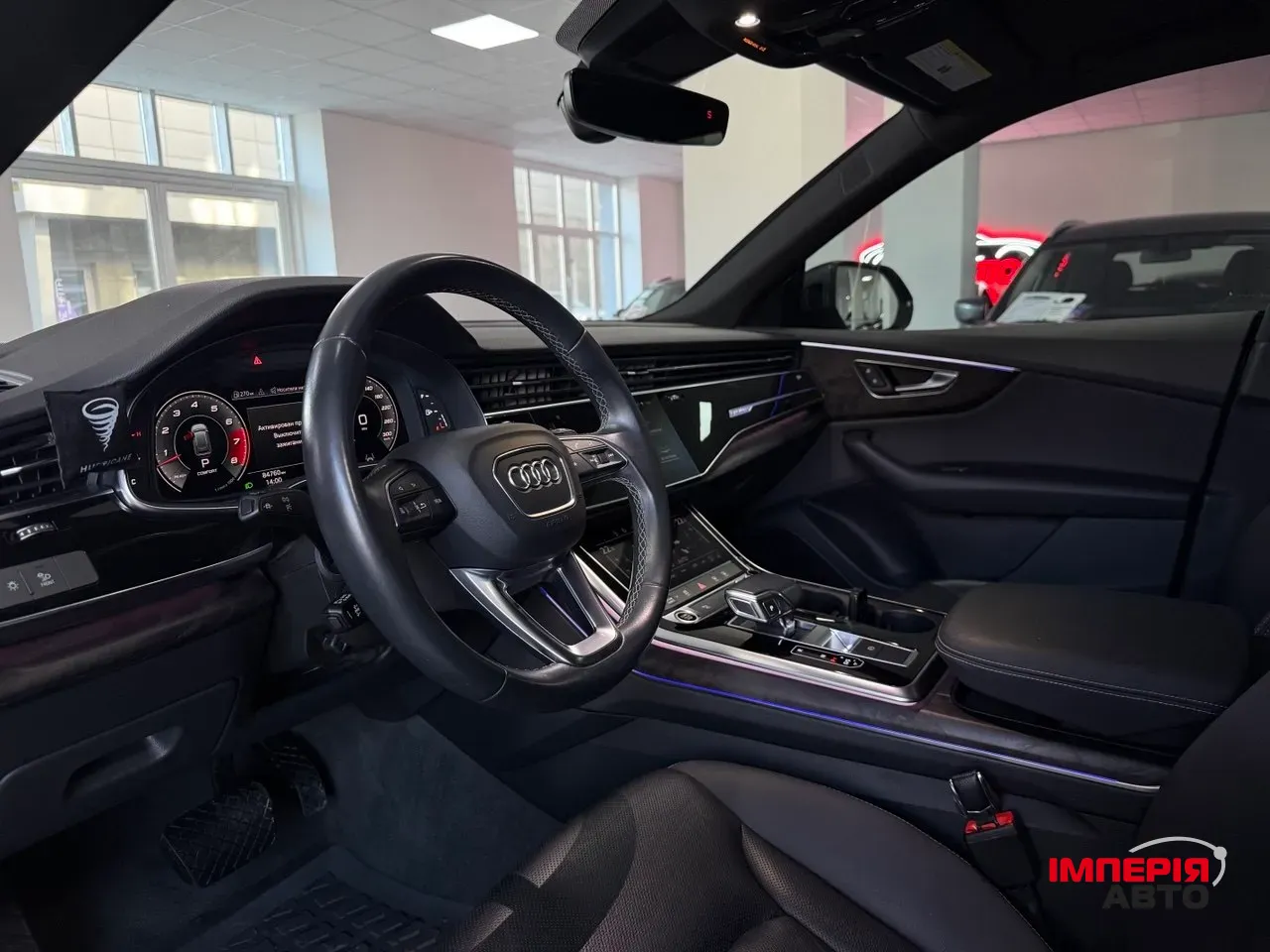 Audi Q8 - фото 6