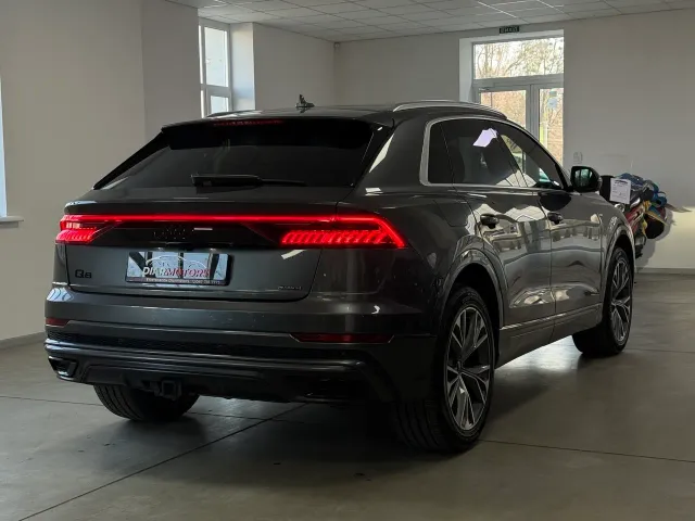Audi Q8 - фото 3
