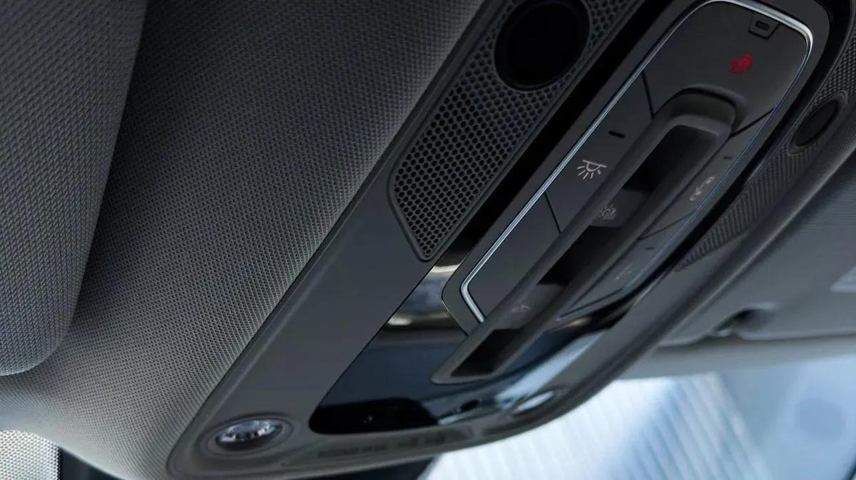 Audi e-tron - фото 10