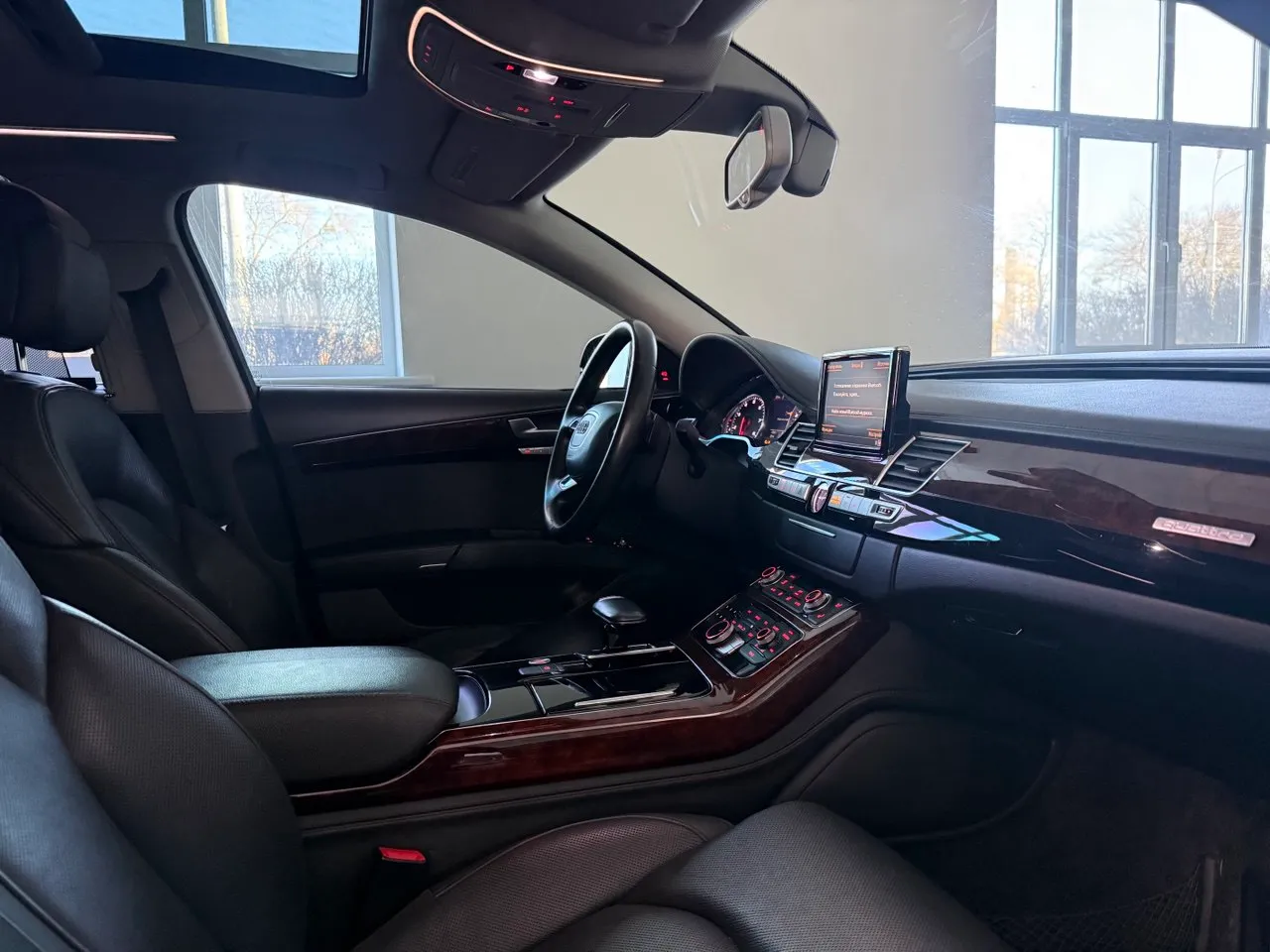 Audi A8 - фото 5