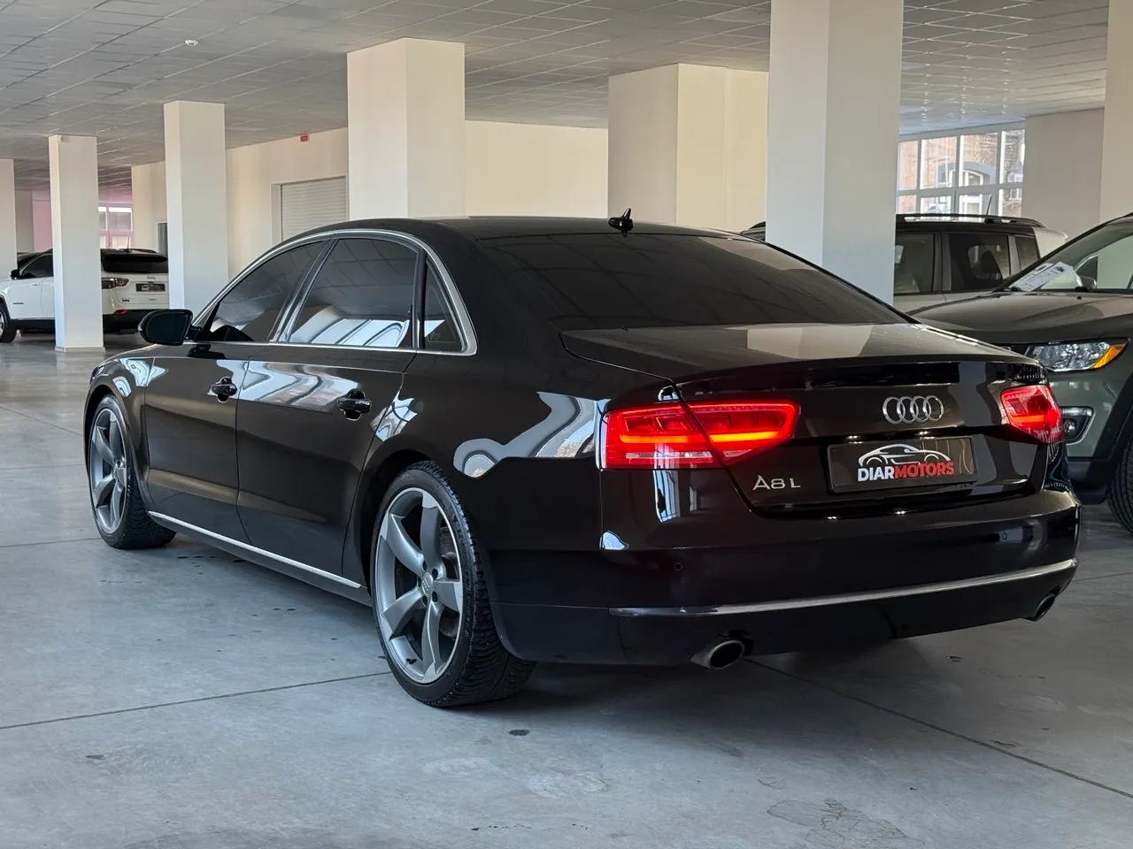 Audi A8 - фото 3