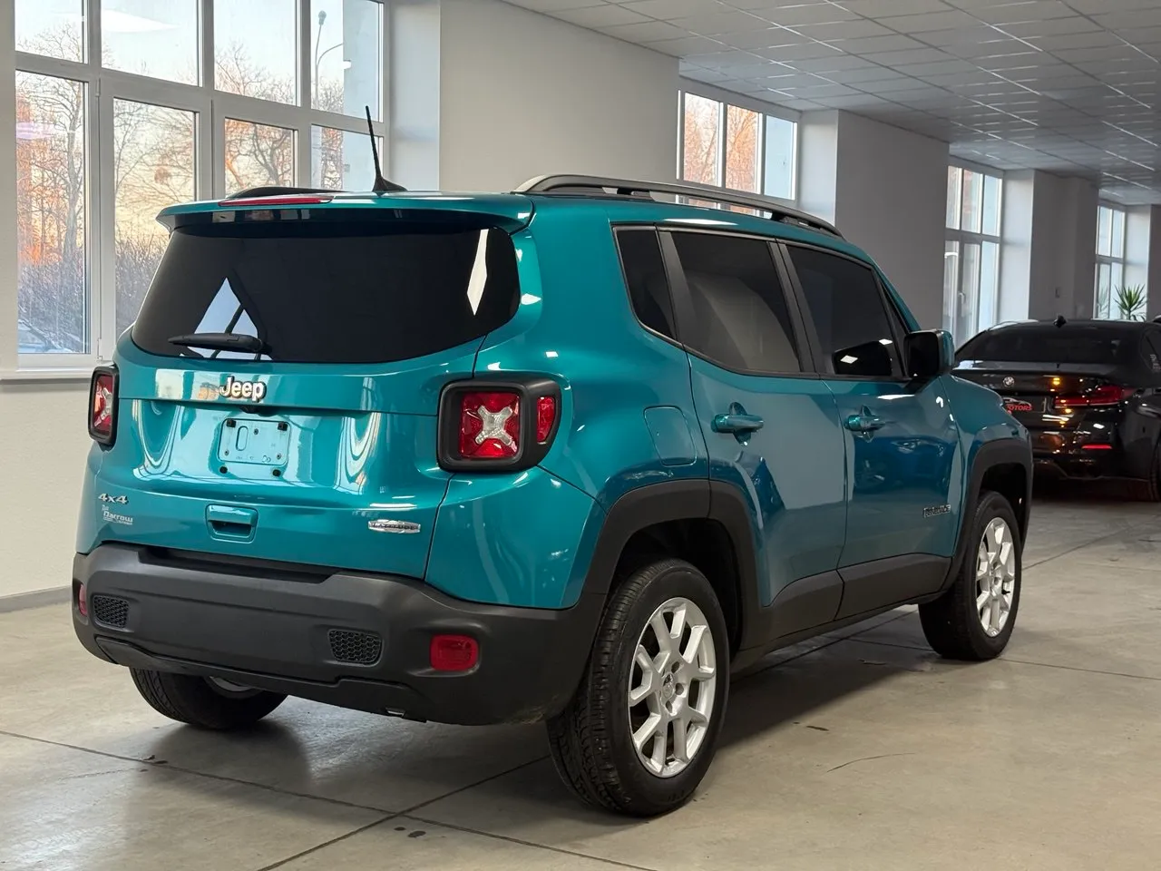 Jeep Renegade - фото 3