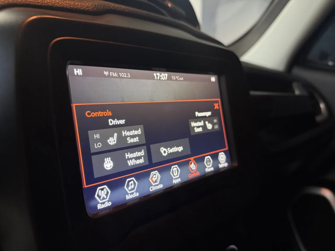 Jeep Renegade - фото 7