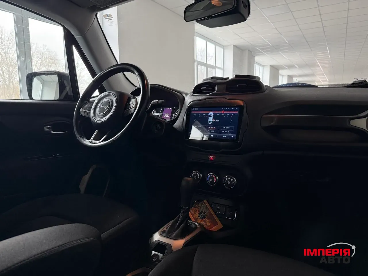 Jeep Renegade - фото 6