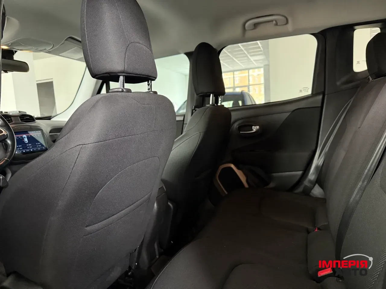 Jeep Renegade - фото 8