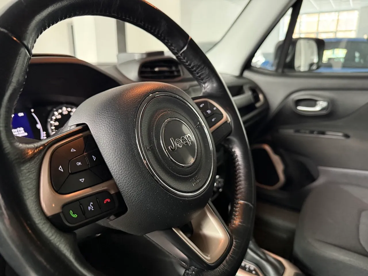 Jeep Renegade - фото 5