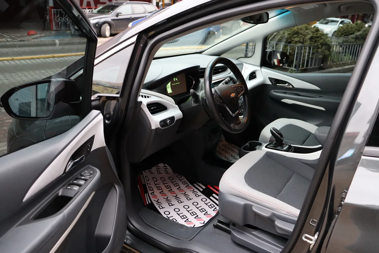Chevrolet Bolt - фото 15