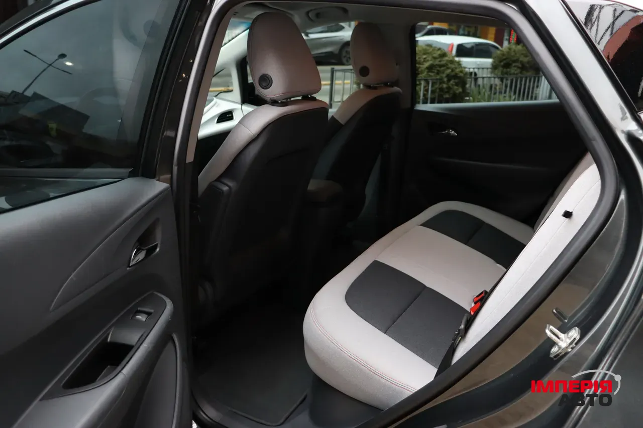 Chevrolet Bolt - фото 34