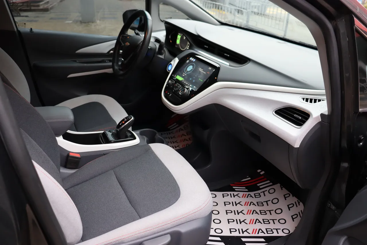 Chevrolet Bolt - фото 42