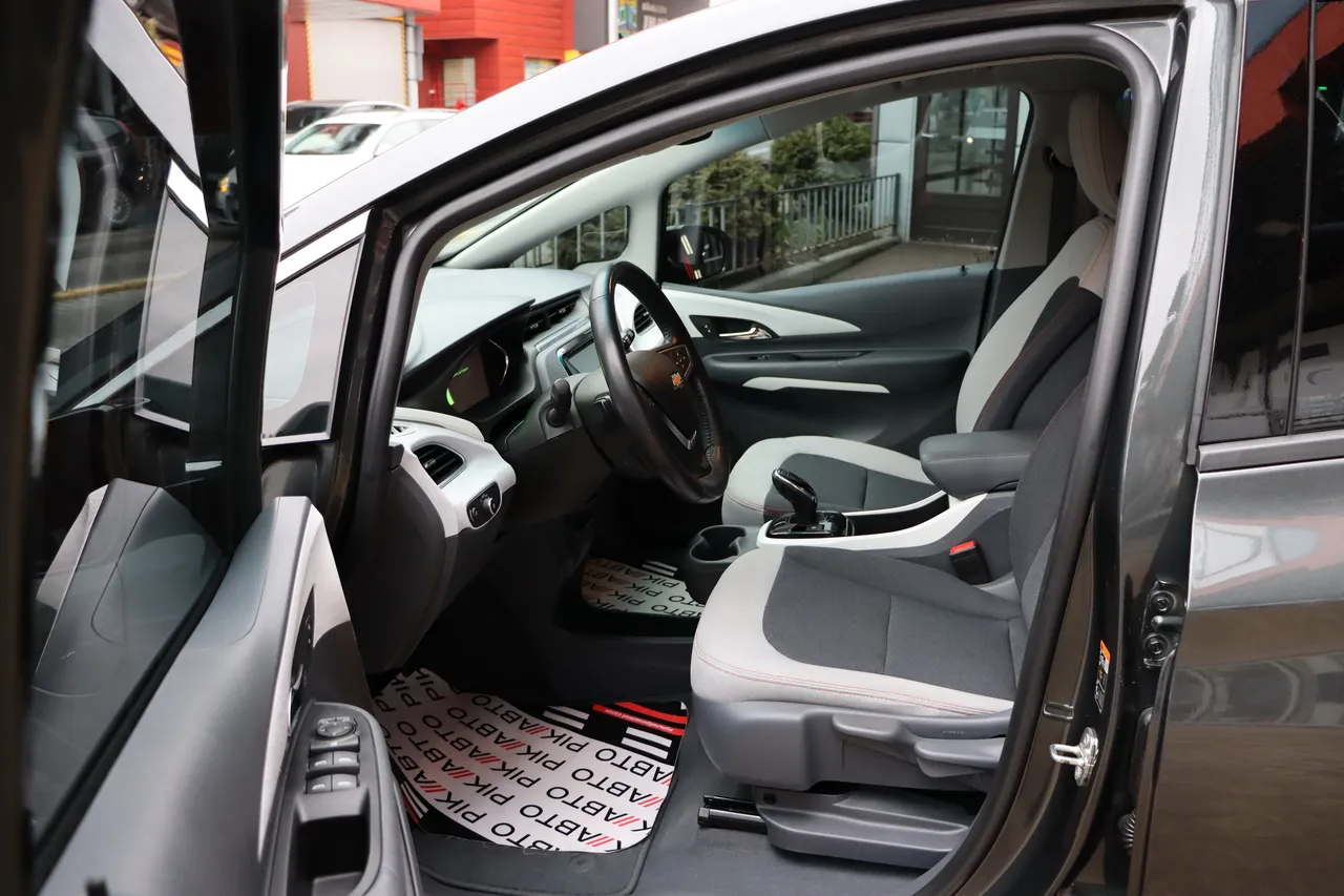 Chevrolet Bolt - фото 16