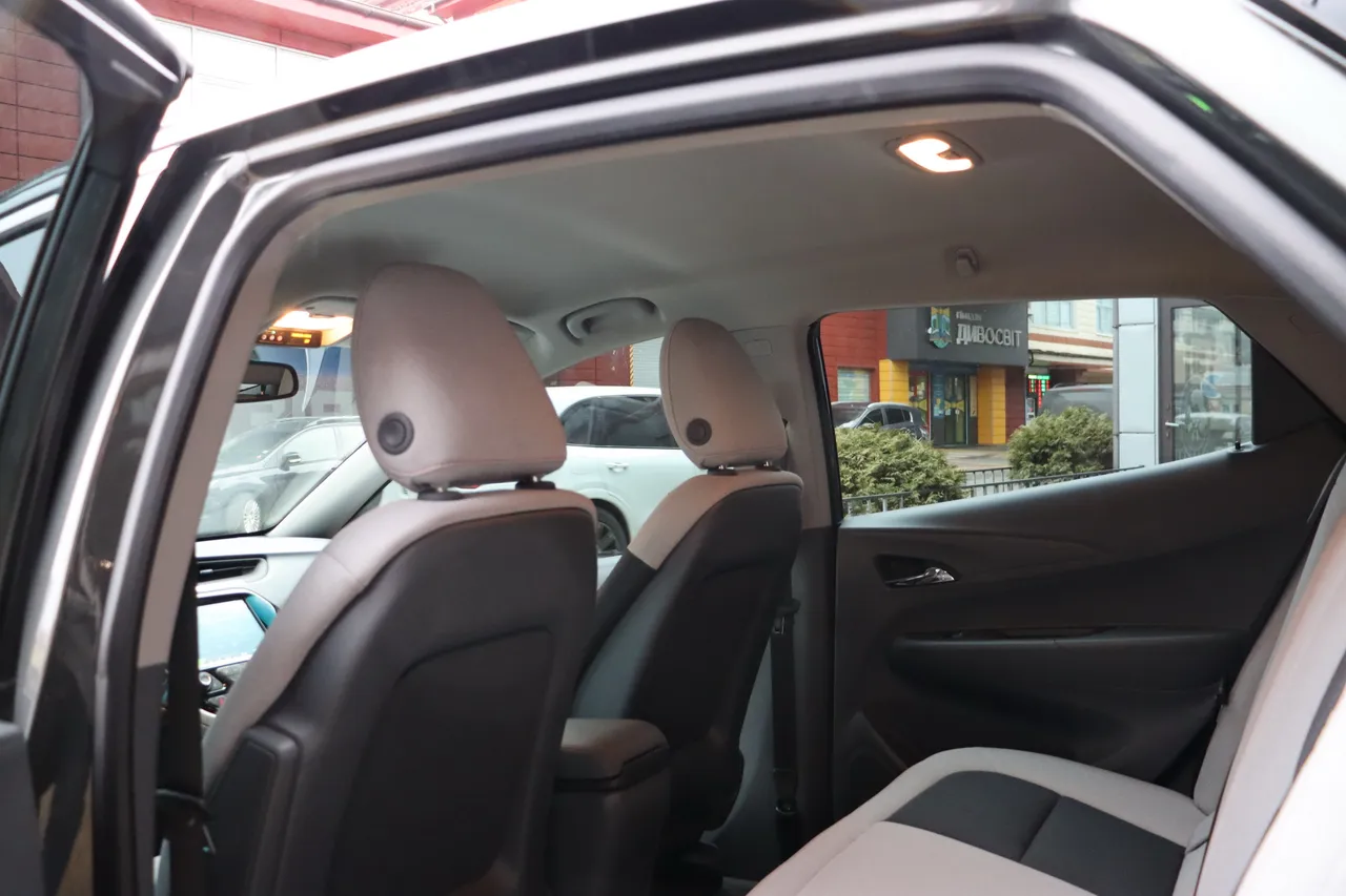 Chevrolet Bolt - фото 32