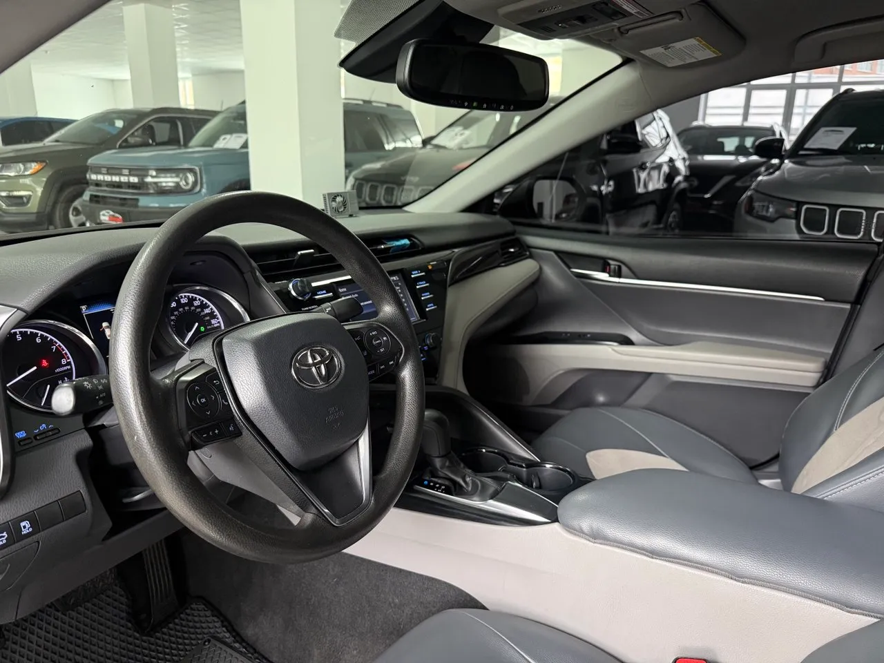 Toyota Camry - фото 6