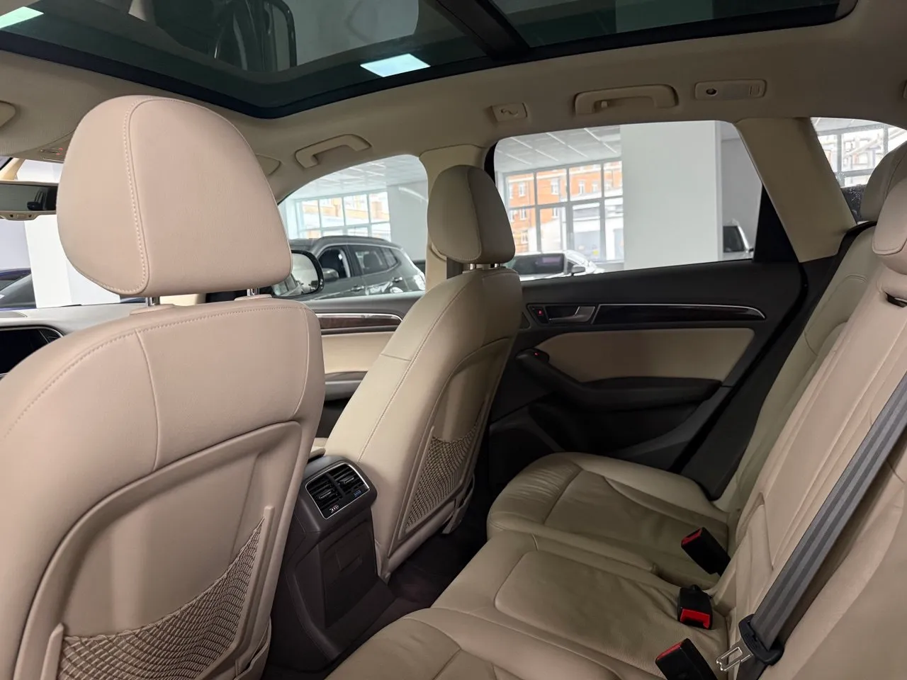 Audi Q5 - фото 7