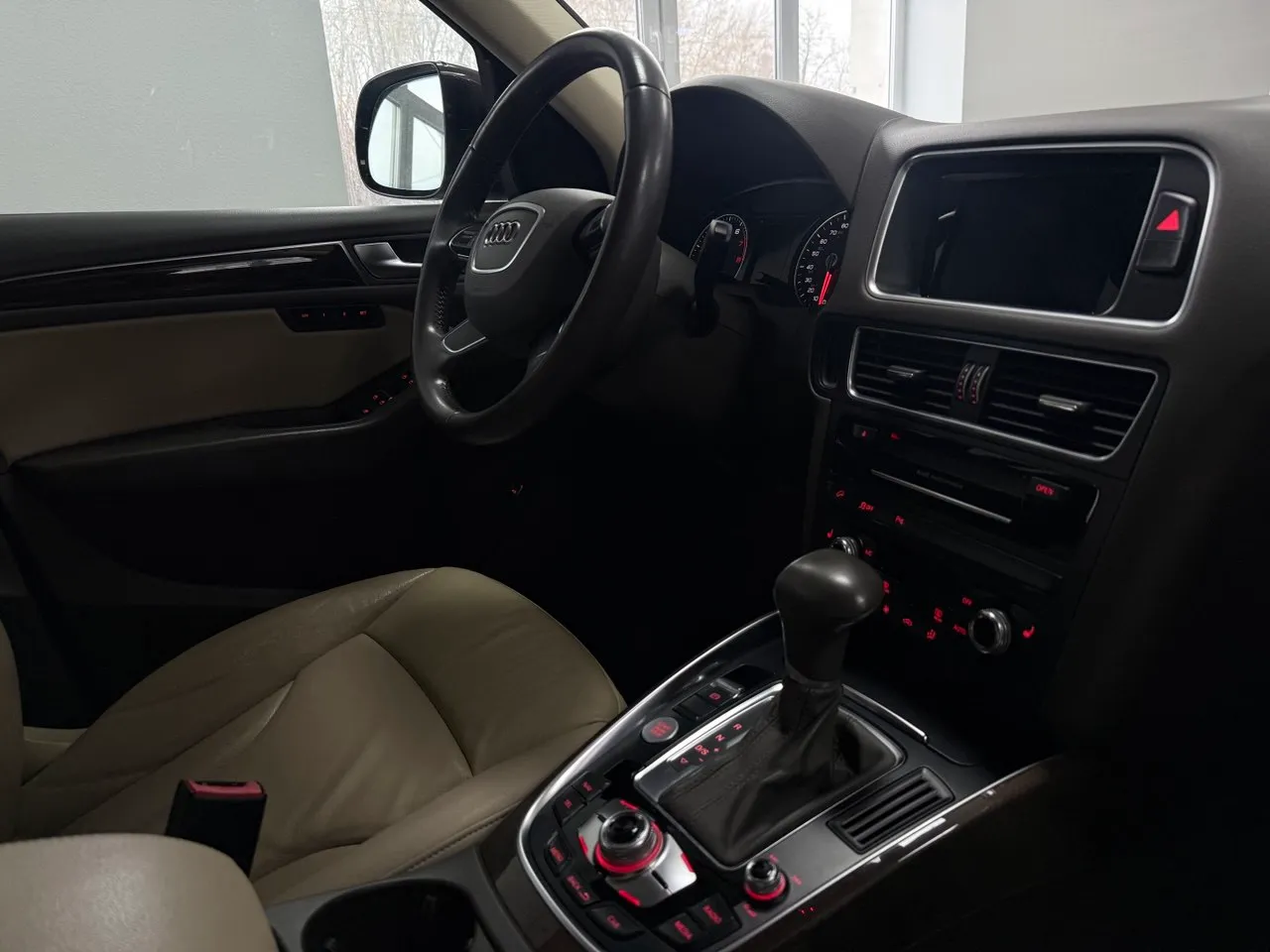 Audi Q5 - фото 6