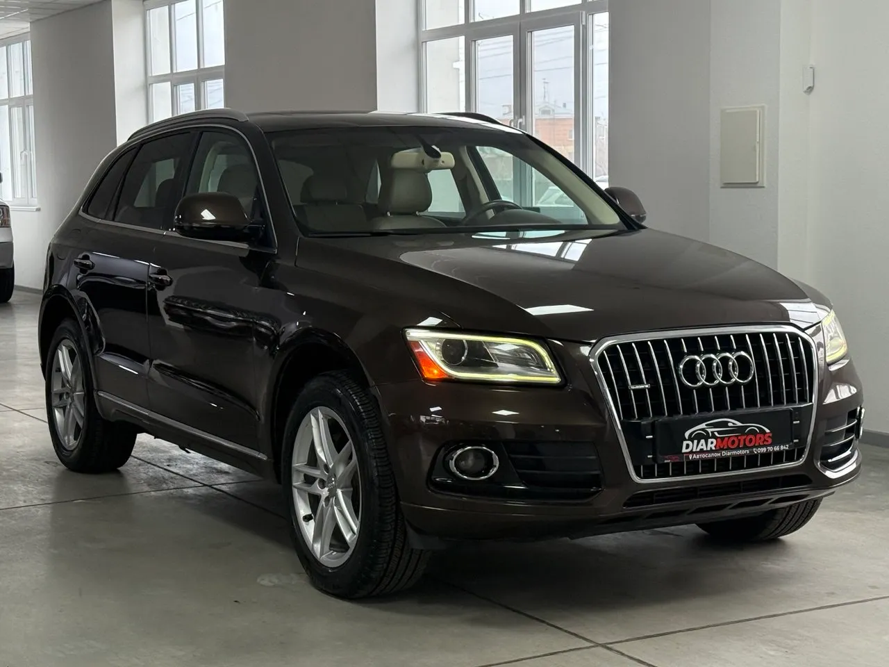 Audi Q5 - фото 1
